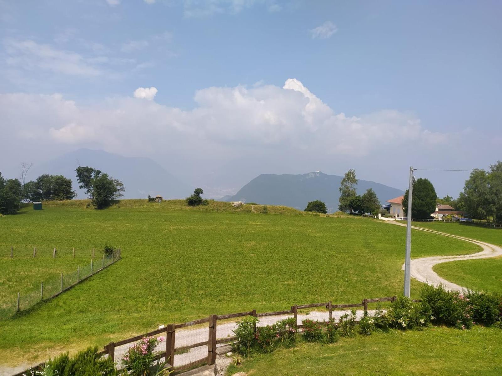 Panoramic Green Valley Sulzano Exterior photo